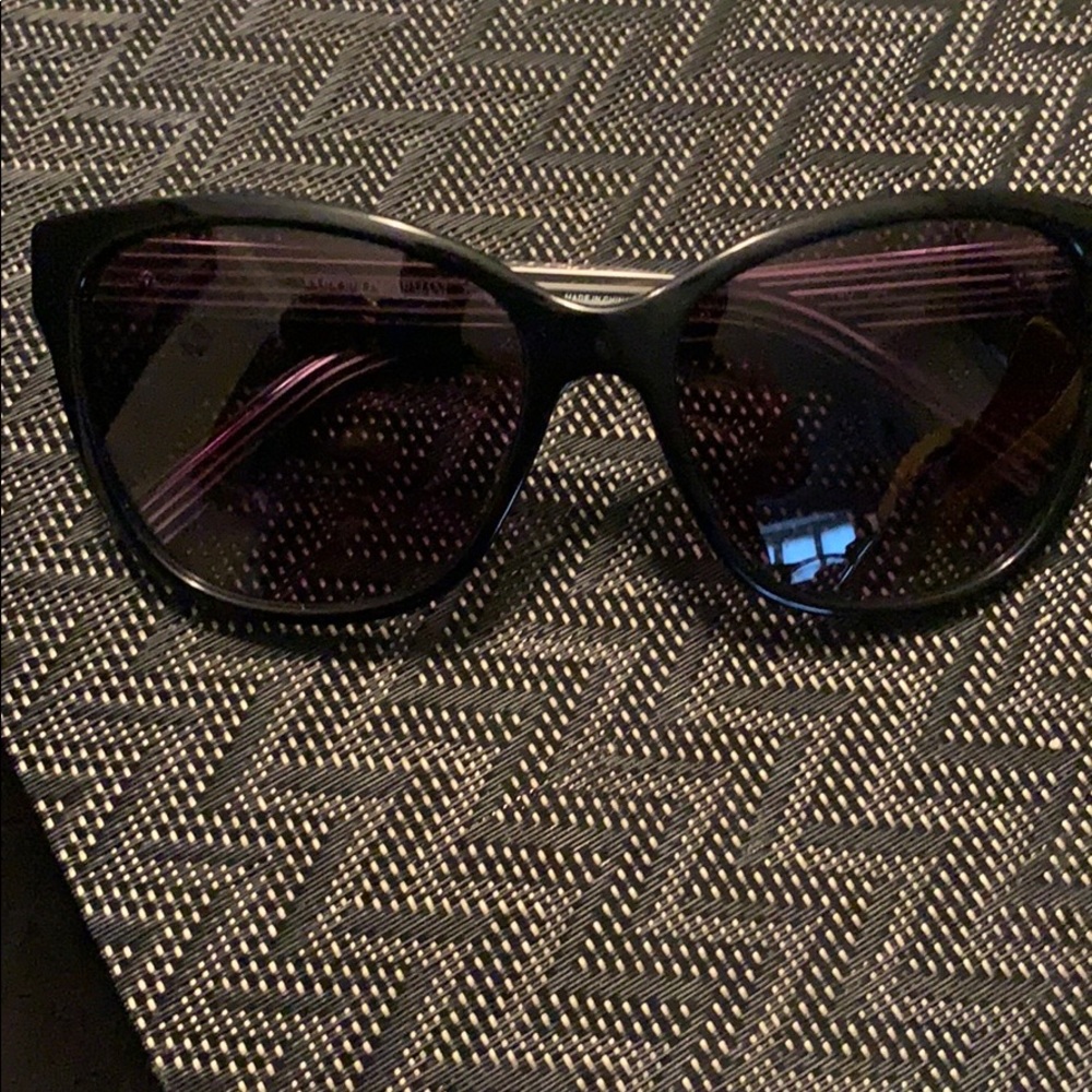 Woman sunglasses